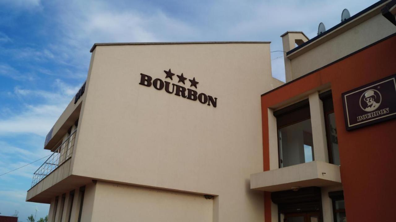 Hotel Bourbon Vama Veche Esterno foto